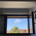 La De